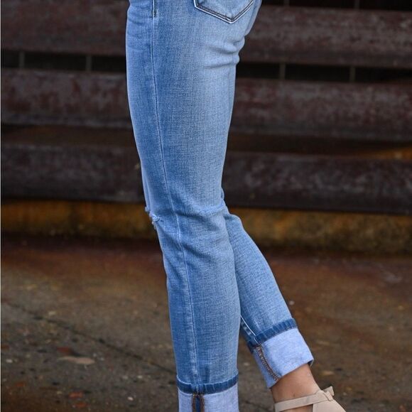 Abela Story & Co light wash skinny jeans with buttons- plus size - Picture 4 of 4